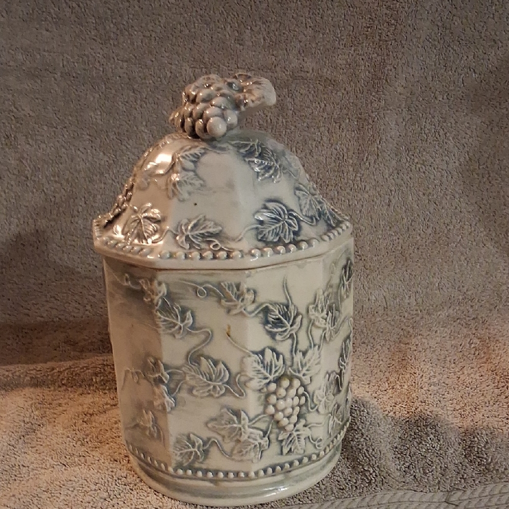 Vintage-Inspired Ceramic Jar with Grapevine Motif